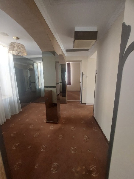 Ultracentral - cladire emblematica D+P+1+M, 430 mp., curte 200  mp.