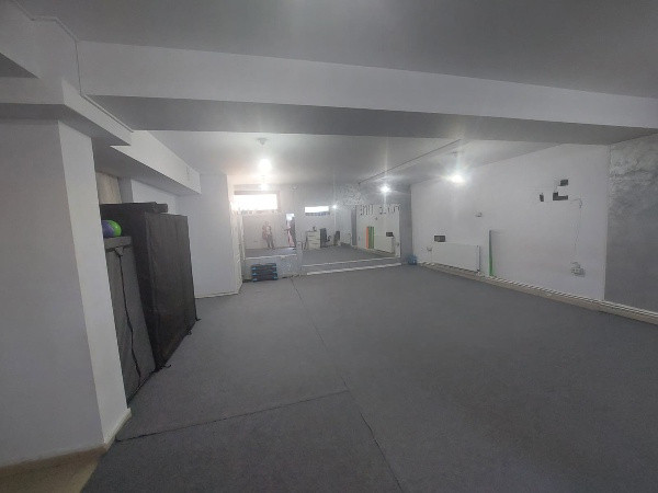 City Mall- imobil 85 mp., zona traficata intens