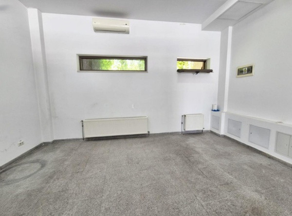 Tomis I, artera circulata, spatiu comercial amenajat