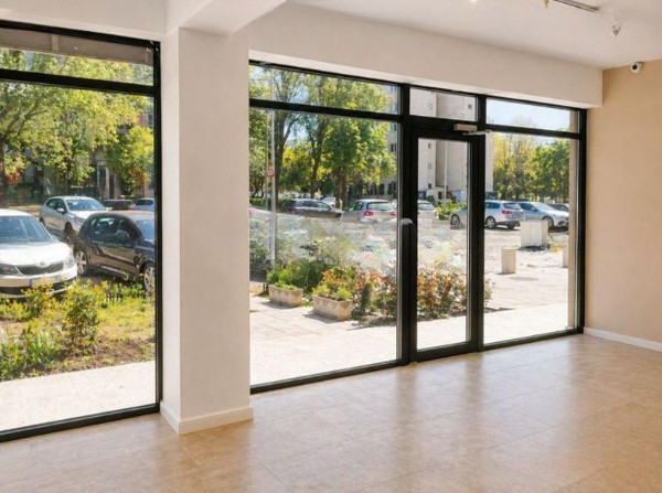 Tomis Nord, artera circulata, SPATIU COMERCIAL, 80 mp.