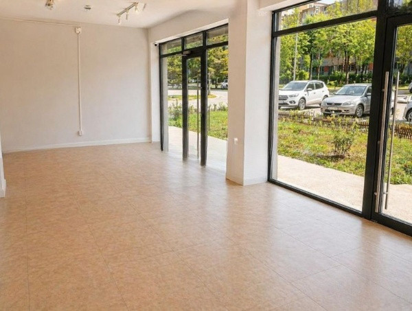 Tomis Nord, artera circulata, SPATIU COMERCIAL, 80 mp.