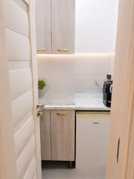 Tomis Nord, artera circulata, SPATIU COMERCIAL, 80 mp.