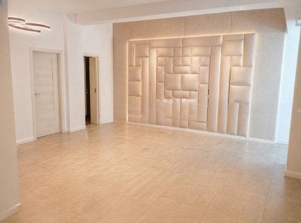 Tomis Nord, artera circulata, SPATIU COMERCIAL, 80 mp.