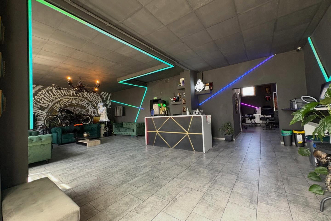 Faleza Nord, spatiu comercial din constructie 190 mp. , 5 camere, curte