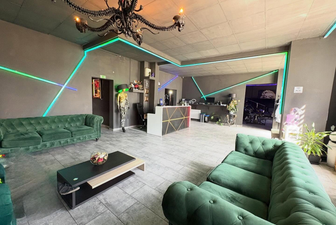 Faleza Nord, spatiu comercial din constructie 190 mp. , 5 camere, curte