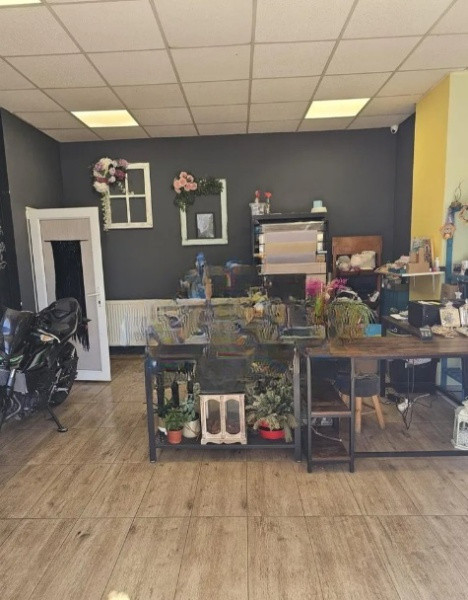 Dacia, spatiu comercial, 60 mp.