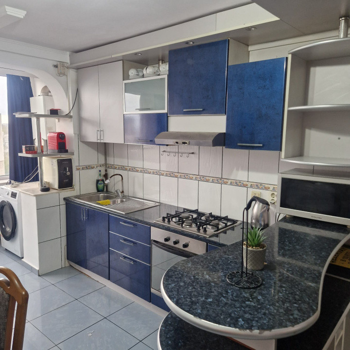 Centru - Bd. Ferdinand - apartament 3 camere , loc propriu de parcare