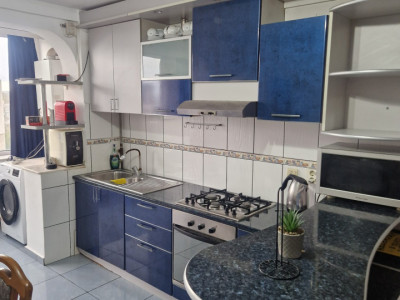 Centru - Bd. Ferdinand - apartament 3 camere , loc propriu de parcare