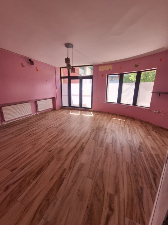Tomis Nord - spatiu comercial 113 mp., zona intens traficata pietonal