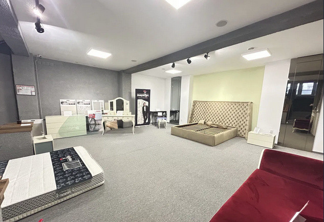 Ultracentral, spatiu comercial 490 mp.