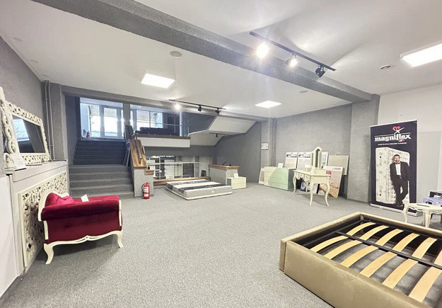 Ultracentral, spatiu comercial 490 mp.
