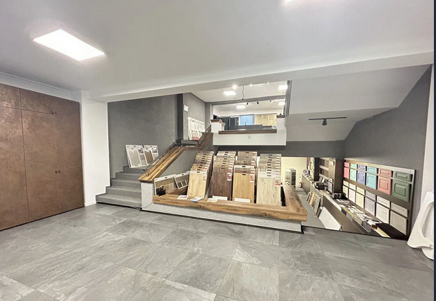 Ultracentral, spatiu comercial 490 mp.