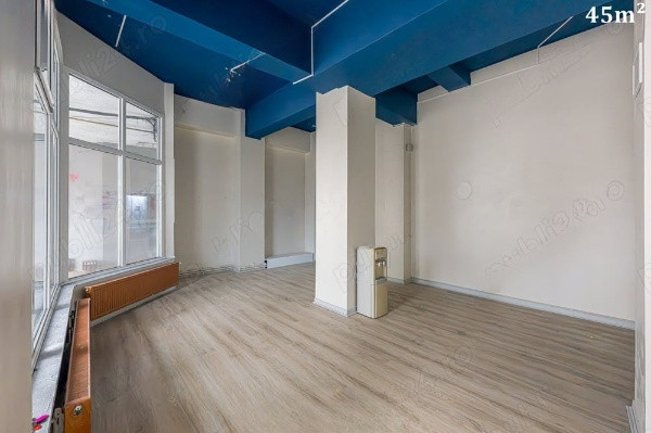 Centru, spatiu comercial versatil, 45 mp.