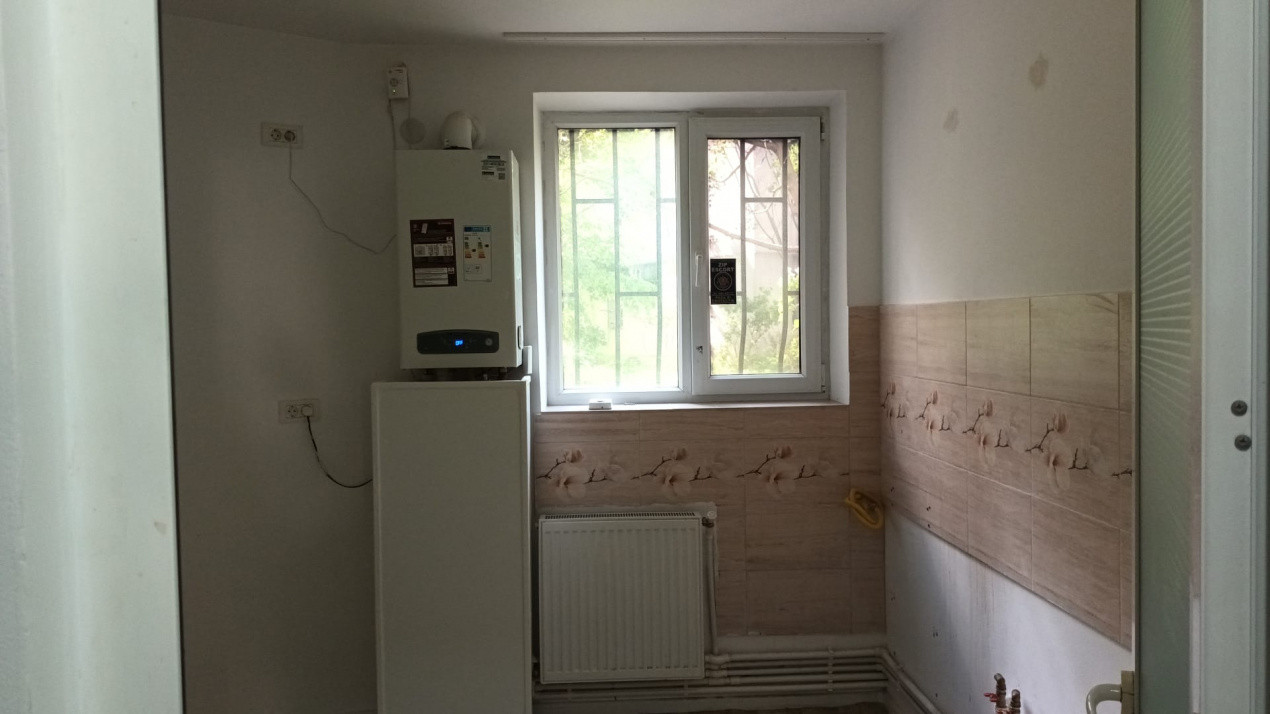 Tomis III, imobil 64 mp., bine pozitionat, intrare stradala.