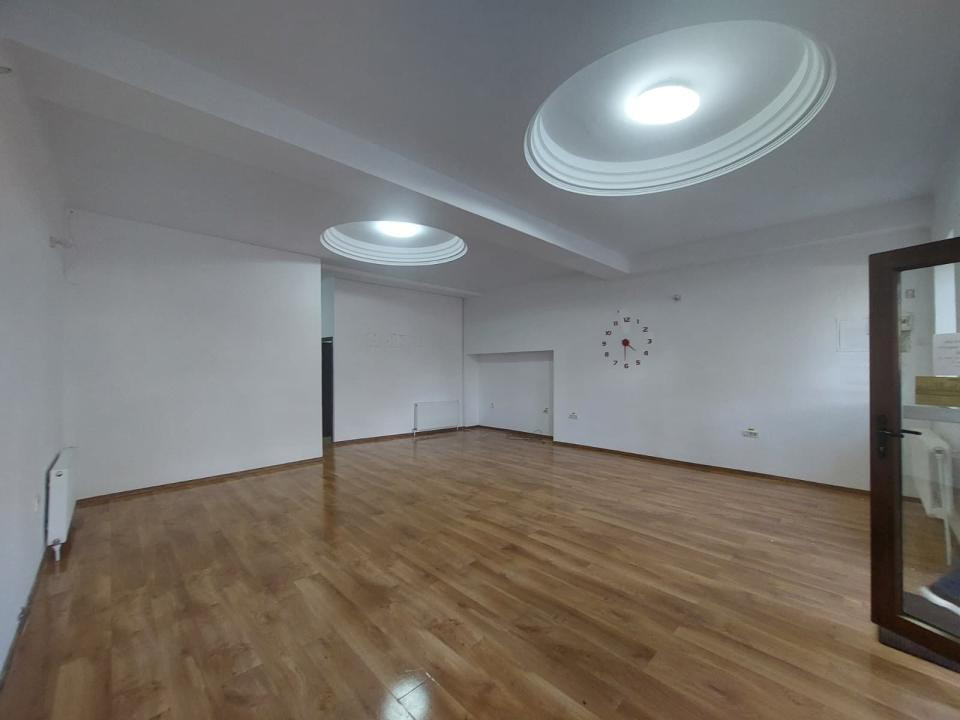 Ultracentral - Primarie, spatiu comercial 62 mp, intrare stradala, trafic intens