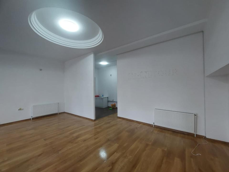 Ultracentral - Primarie, spatiu comercial 62 mp, intrare stradala, trafic intens