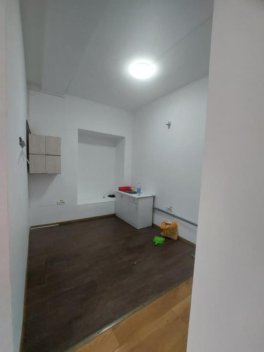 Ultracentral - Primarie, spatiu comercial 62 mp, intrare stradala, trafic intens