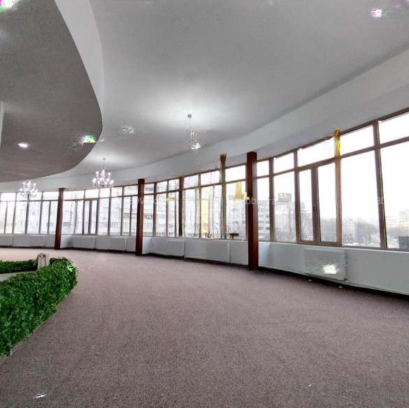 Artera intens circulata, spatiu comercial, 420 mp  .