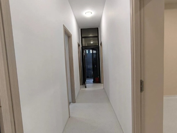 Capitol, spatiu IDEAL BIROURI, D+P+2+M, 330 mp. , curte 130 mp.