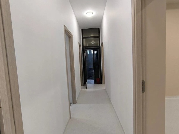 Capitol, spatiu IDEAL BIROURI, D+P+2+M, 330 mp. , curte 130 mp.