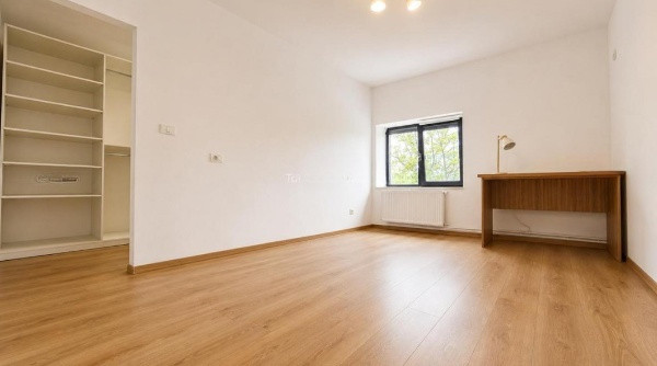 Ultracentral - Primarie, spatiu birouri, 90 mp.
