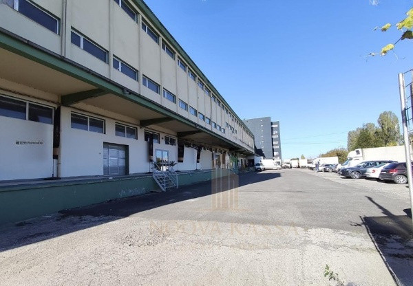 Zona Industriala, centru comercial/industrial, cladiri 6967 mp + teren 5289 mp