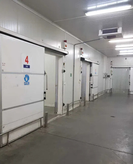 Zona Industriala, centru comercial/industrial, cladiri 6967 mp + teren 5289 mp