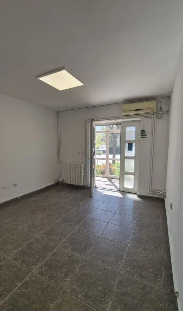 Tomis III, SPATIU COMERCIAL, 71 mp., zona traficata intens