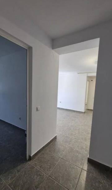 Tomis III, SPATIU COMERCIAL, 71 mp., zona traficata intens