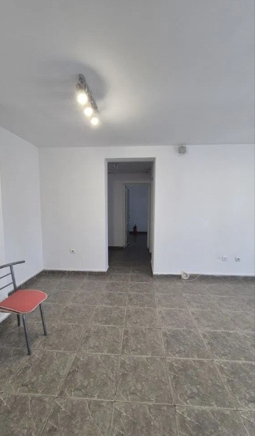 Tomis III, SPATIU COMERCIAL, 71 mp., zona traficata intens