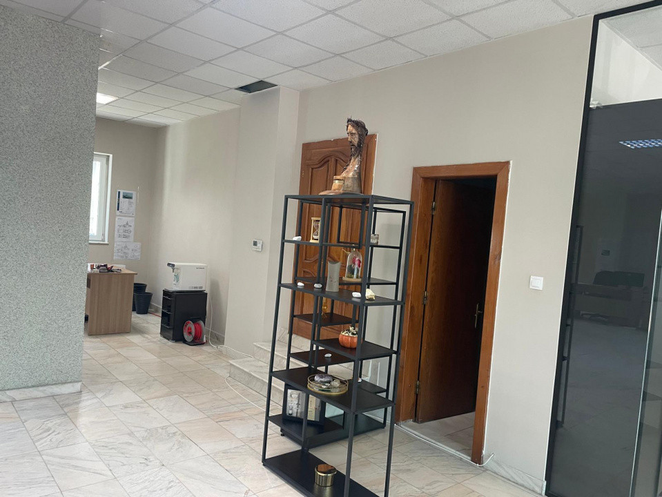Ultracentral - Ferdinand, spatiu comercial 167 mp. 