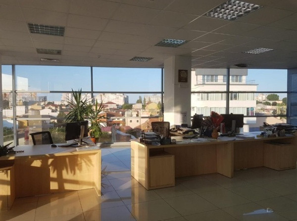  Bd. Mamaia - spațiu de birouri premium , 241 mp .