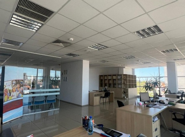  Bd. Mamaia - spațiu de birouri premium , 241 mp .