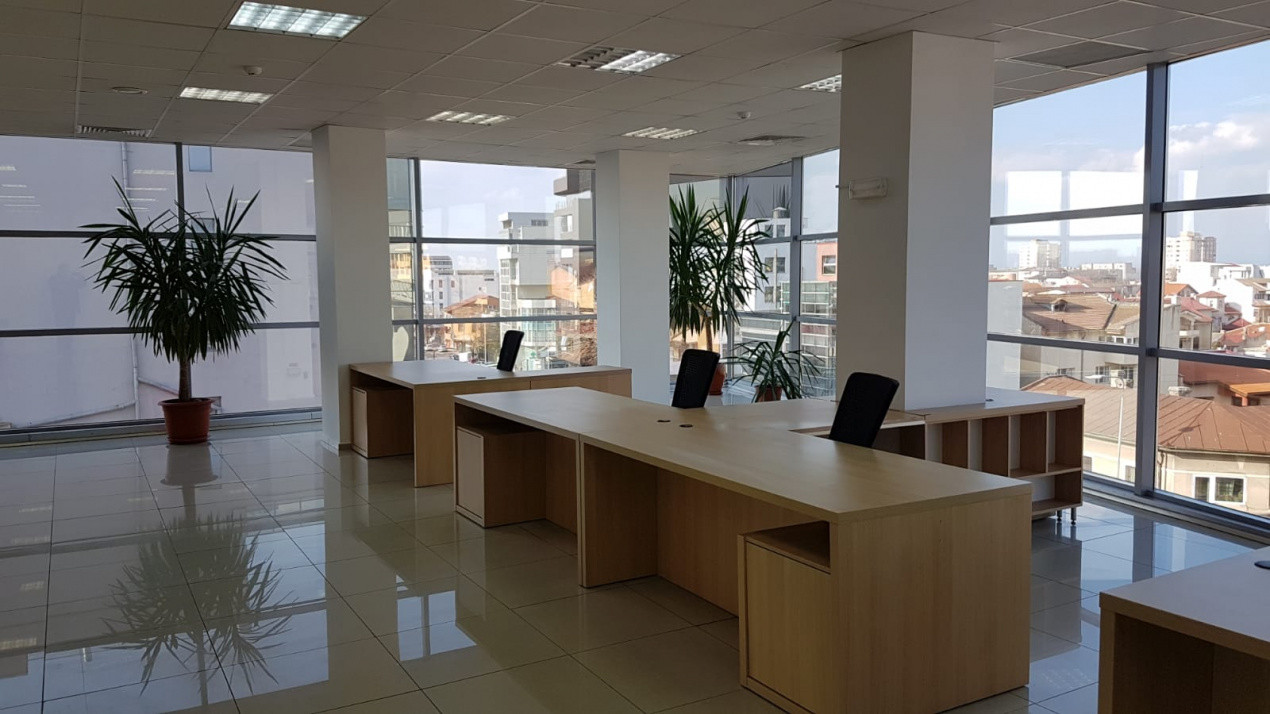  Bd. Mamaia - spațiu de birouri premium , 241 mp .