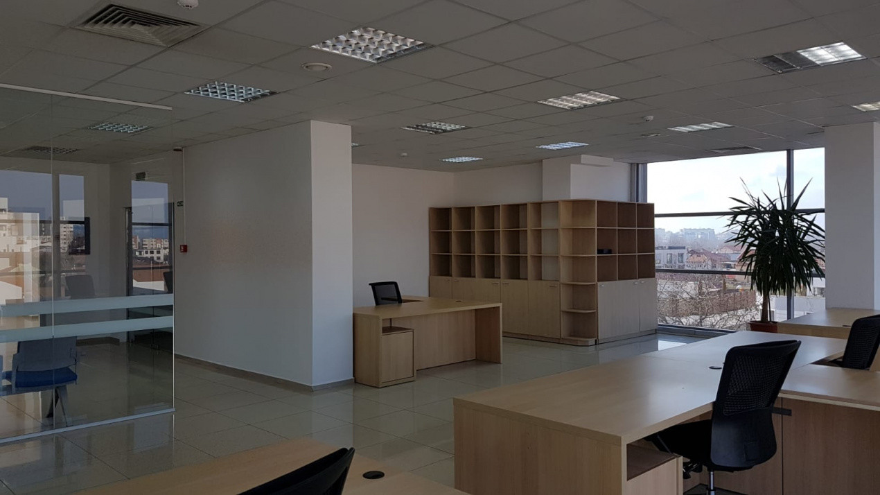  Bd. Mamaia - spațiu de birouri premium , 241 mp .