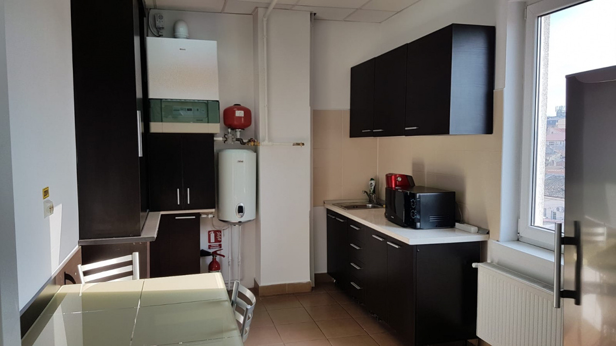  Bd. Mamaia - spațiu de birouri premium , 241 mp .