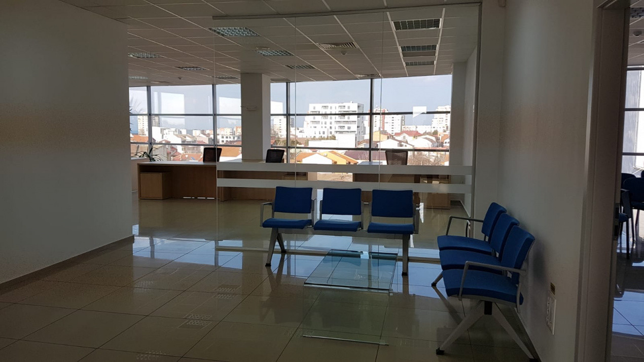  Bd. Mamaia - spațiu de birouri premium , 241 mp .
