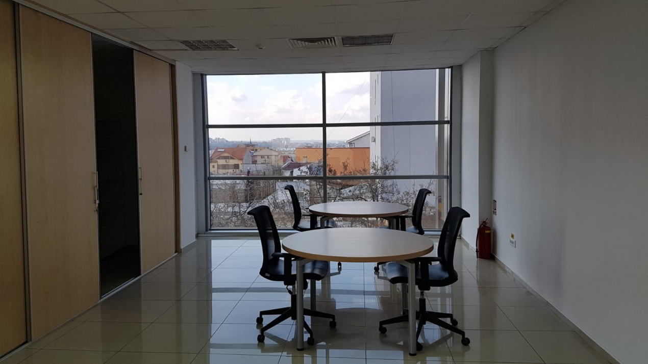  Bd. Mamaia - spațiu de birouri premium , 241 mp .