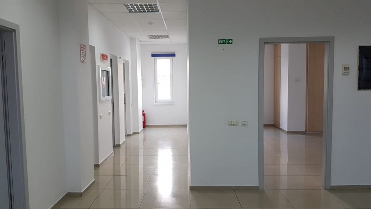  Bd. Mamaia - spațiu de birouri premium , 241 mp .