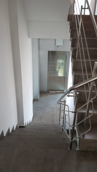  Bd. Mamaia - spațiu de birouri premium , 241 mp .
