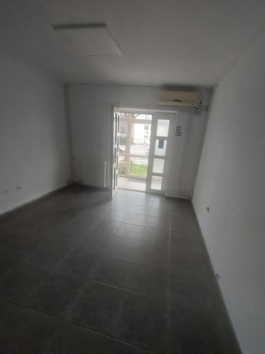 Tomis III, SPATIU COMERCIAL, 71 mp., zona traficata intens