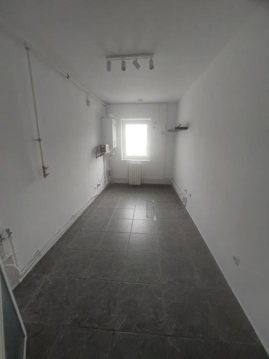 Tomis III, SPATIU COMERCIAL, 71 mp., zona traficata intens