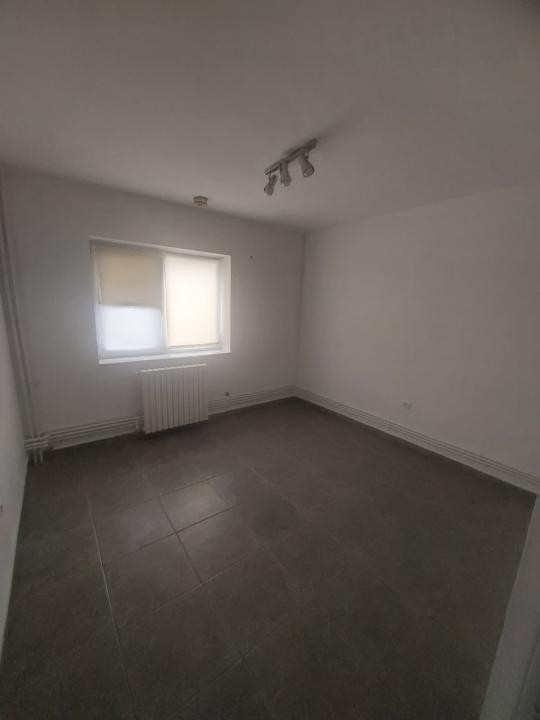 Tomis III, SPATIU COMERCIAL, 71 mp., zona traficata intens