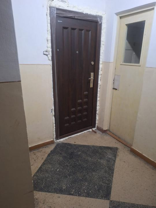 Intim  - Sabroso, apartament 3 camere decomandate, 
