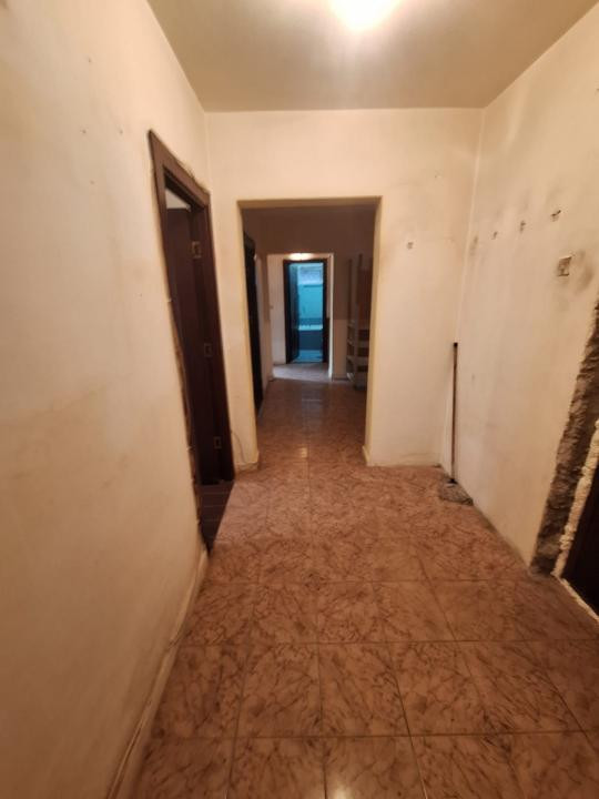 Intim  - Sabroso, apartament 3 camere decomandate, 