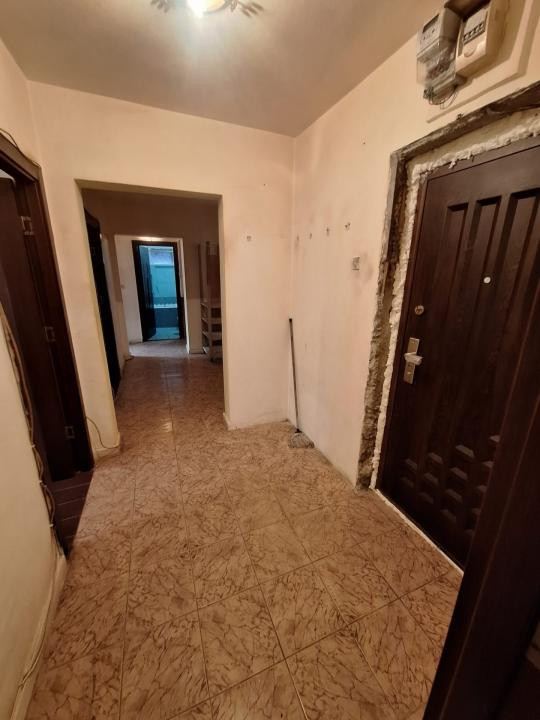 Intim  - Sabroso, apartament 3 camere decomandate, 