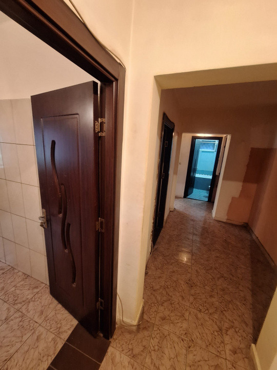 Intim  - Sabroso, apartament 3 camere decomandate, 
