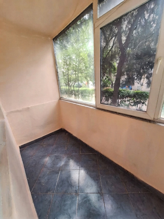 Intim  - Sabroso, apartament 3 camere decomandate, 