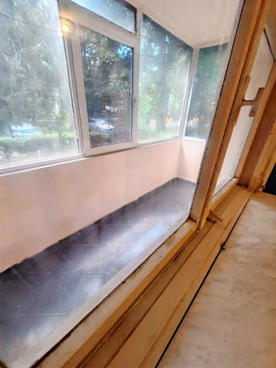 Intim  - Sabroso, apartament 3 camere decomandate, 