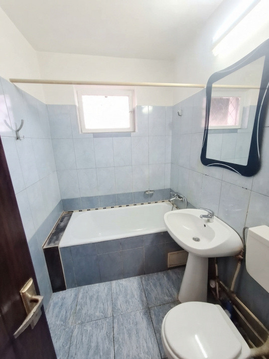 Intim  - Sabroso, apartament 3 camere decomandate, 